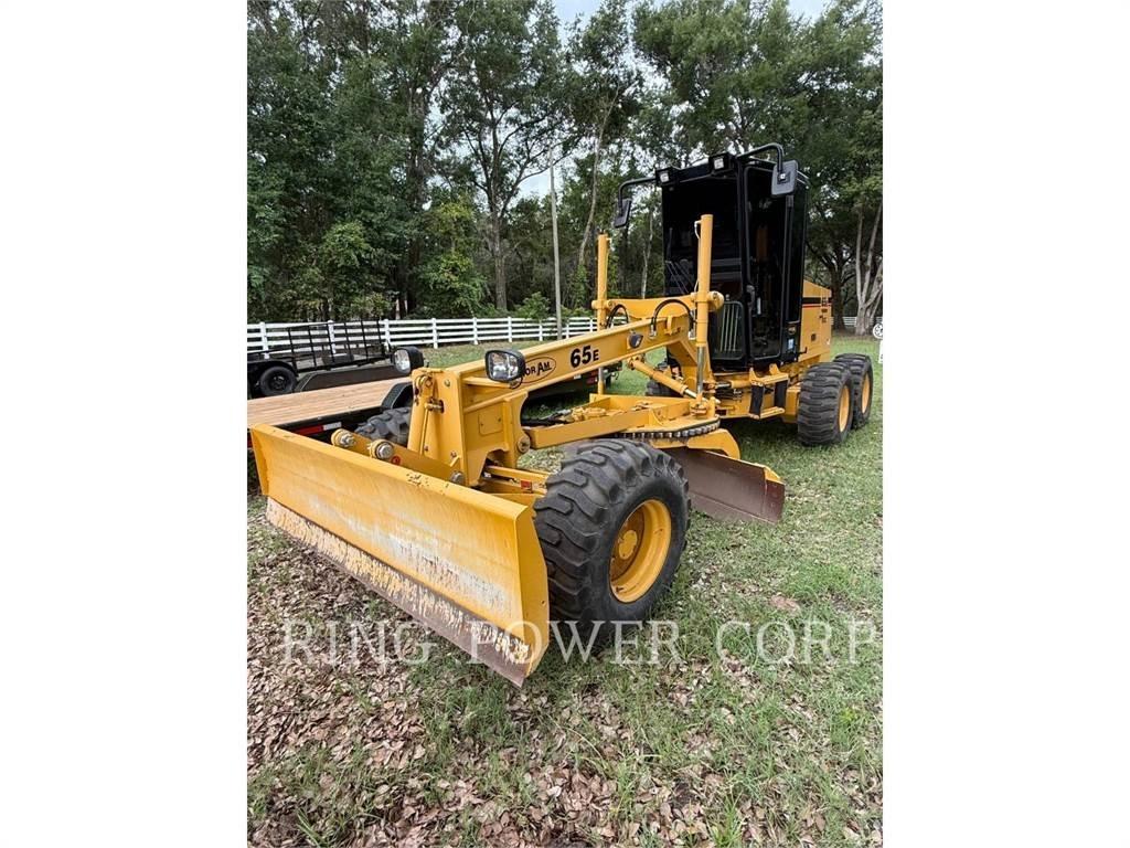 Noram 65E CAB Grejdry