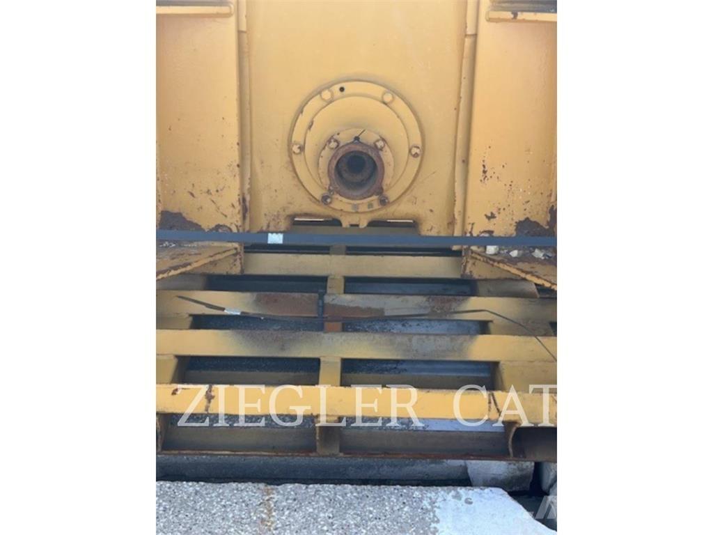 Paccar INC. PA56 Pásové dozery