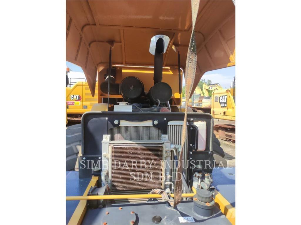 SEM MACHINERY SEM 522 Půdní kompaktory