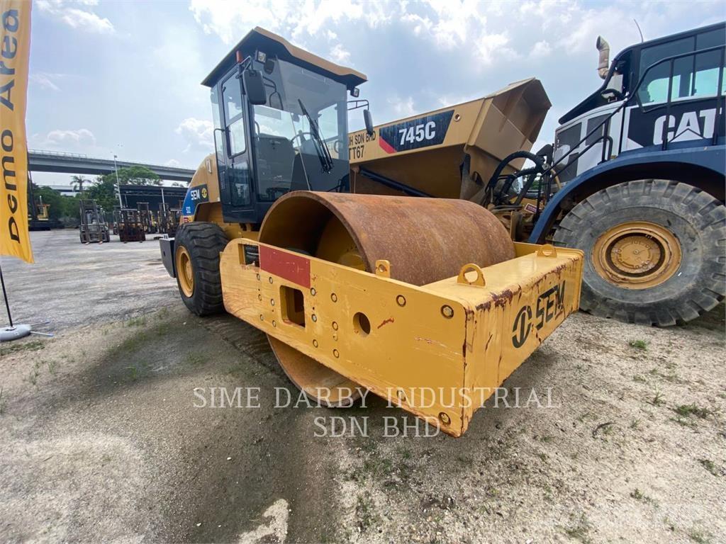 SEM MACHINERY SEM 522 Půdní kompaktory