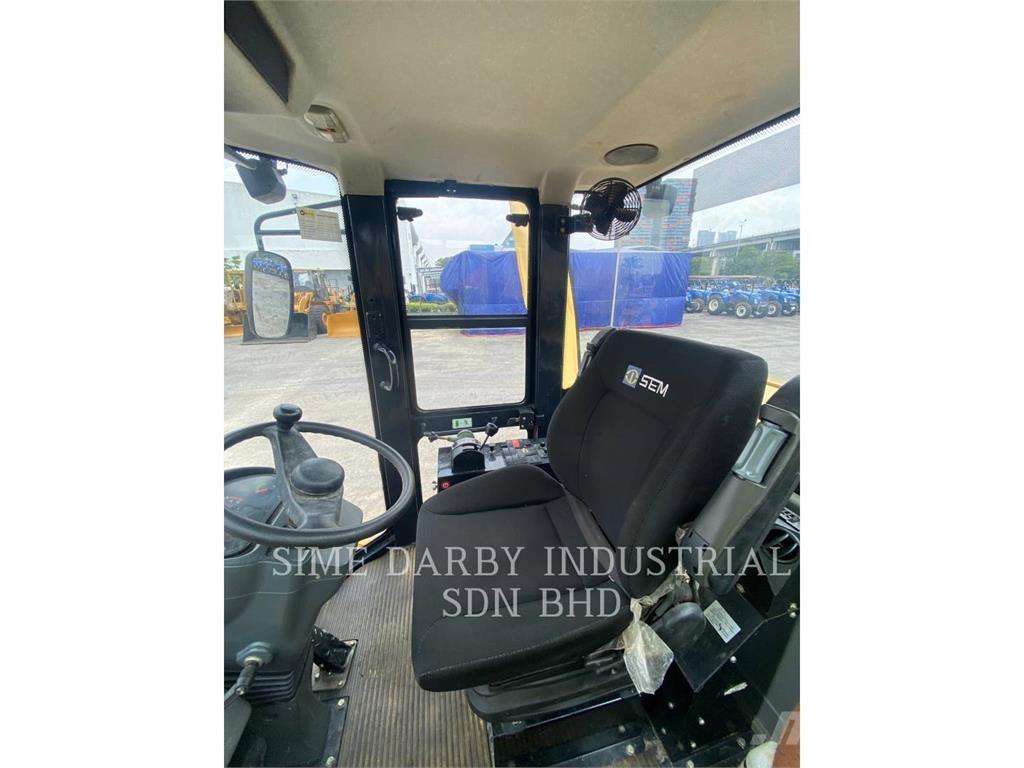 SEM MACHINERY SEM 522 Půdní kompaktory