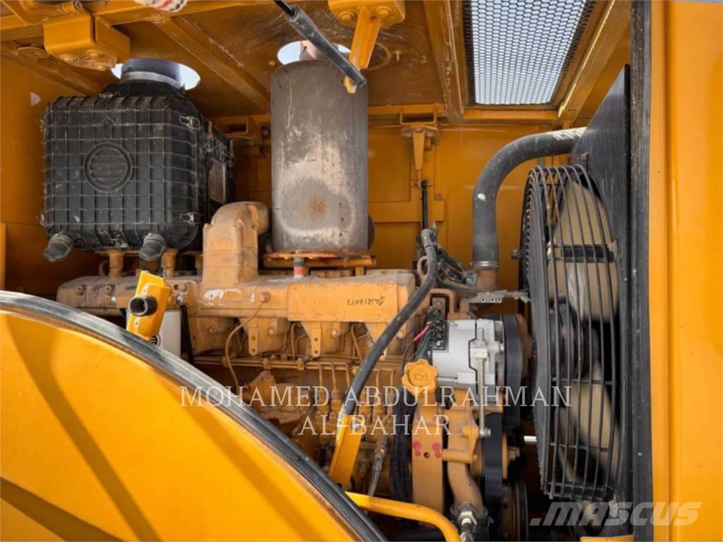 SEM MACHINERY SEM660D Kolové nakladače