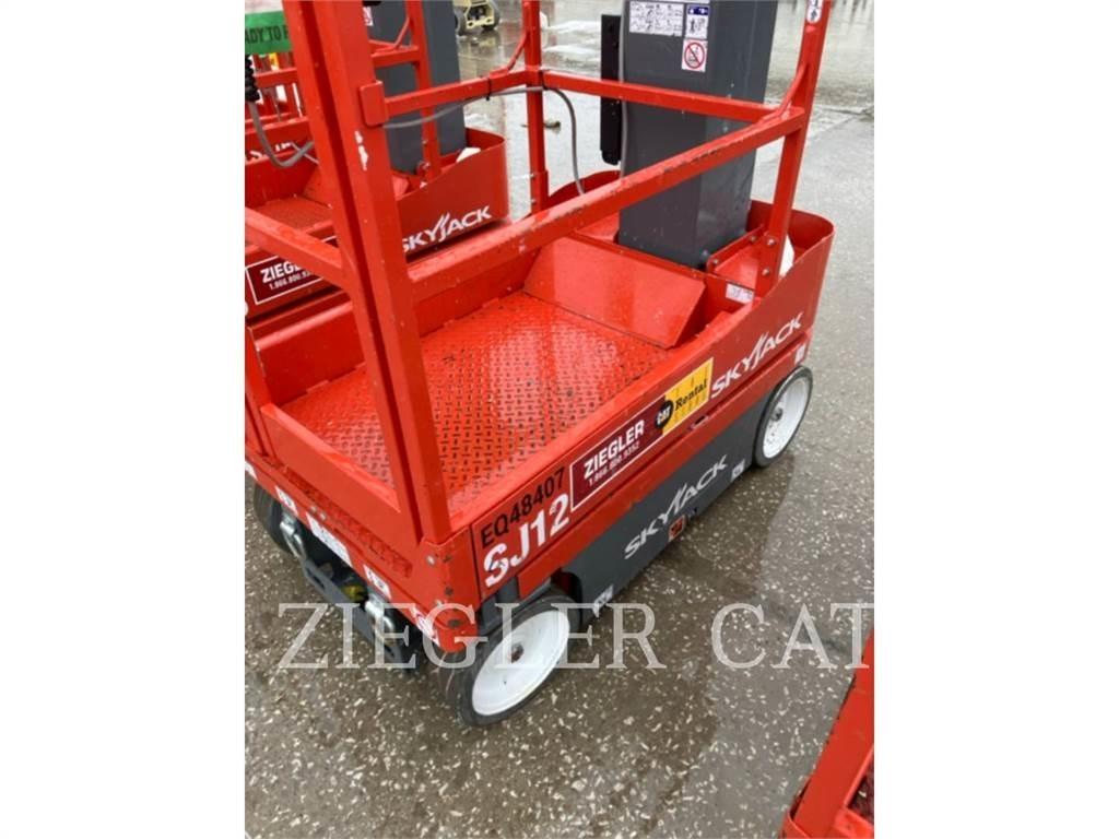 Skyjack SJ12 Nůžková zvedací plošina