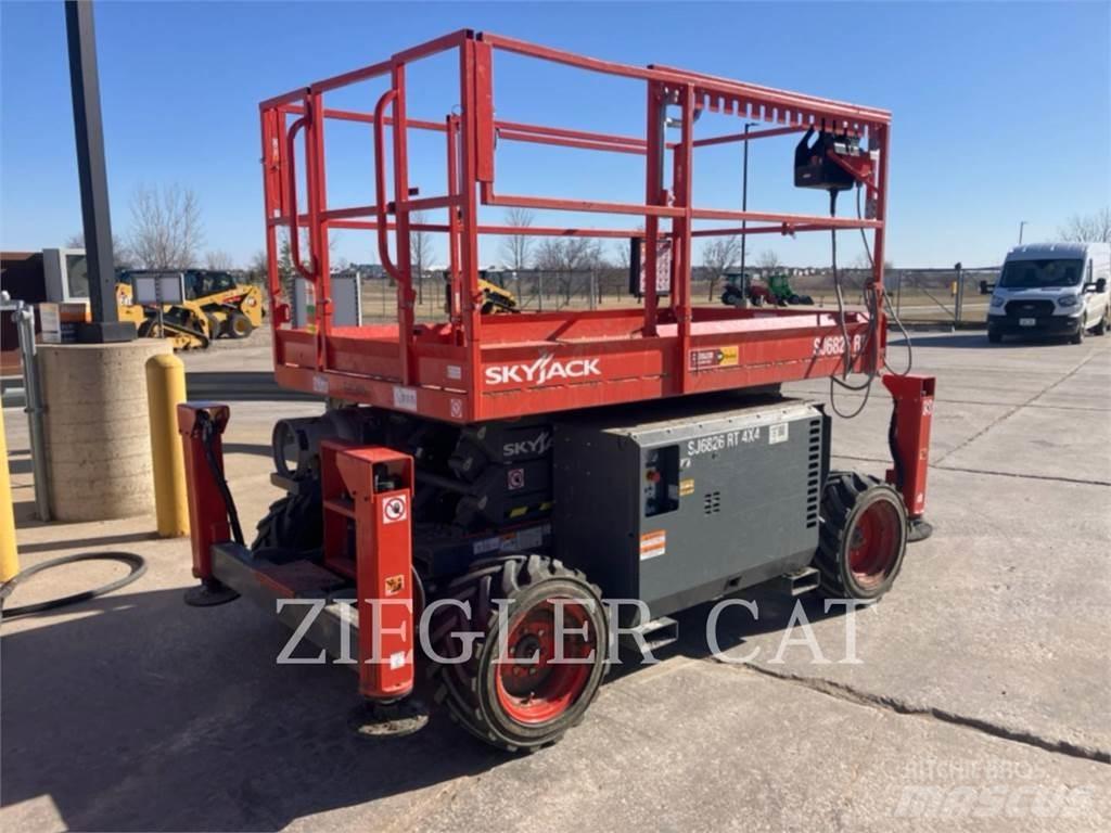 Skyjack SJ6826RT Nůžková zvedací plošina