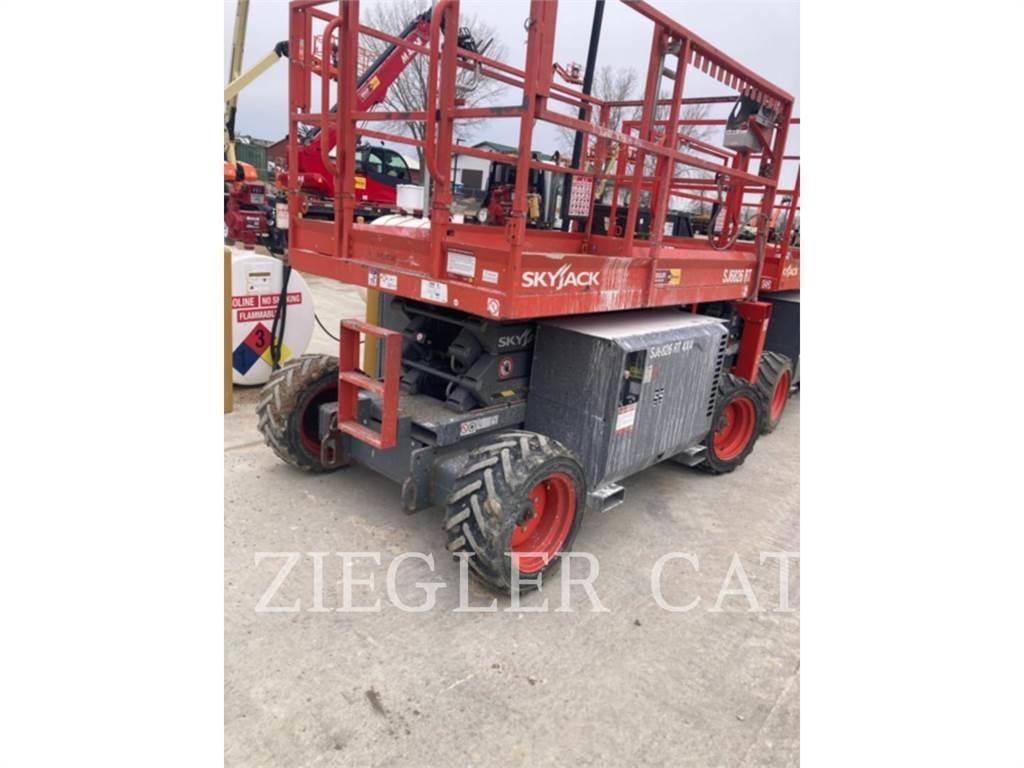 Skyjack SJ6826RT Nůžková zvedací plošina