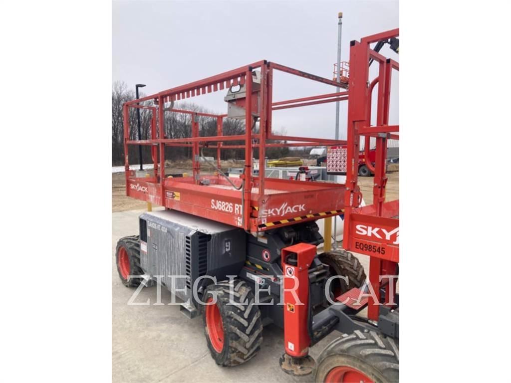 Skyjack SJ6826RT Nůžková zvedací plošina