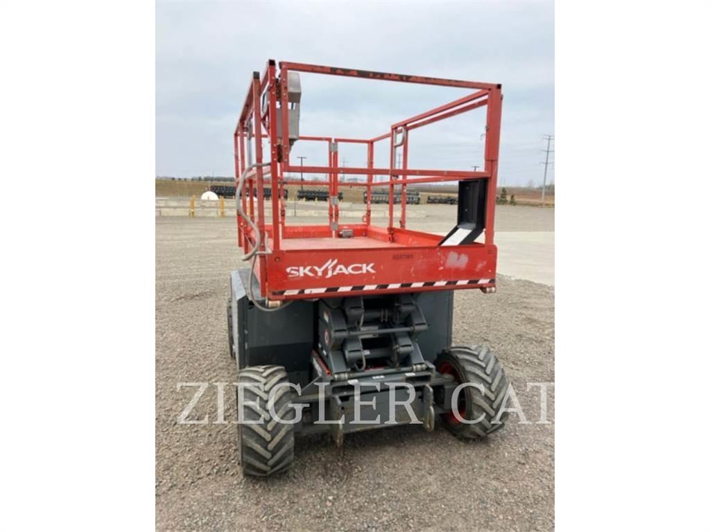Skyjack SJ6826RT Nůžková zvedací plošina