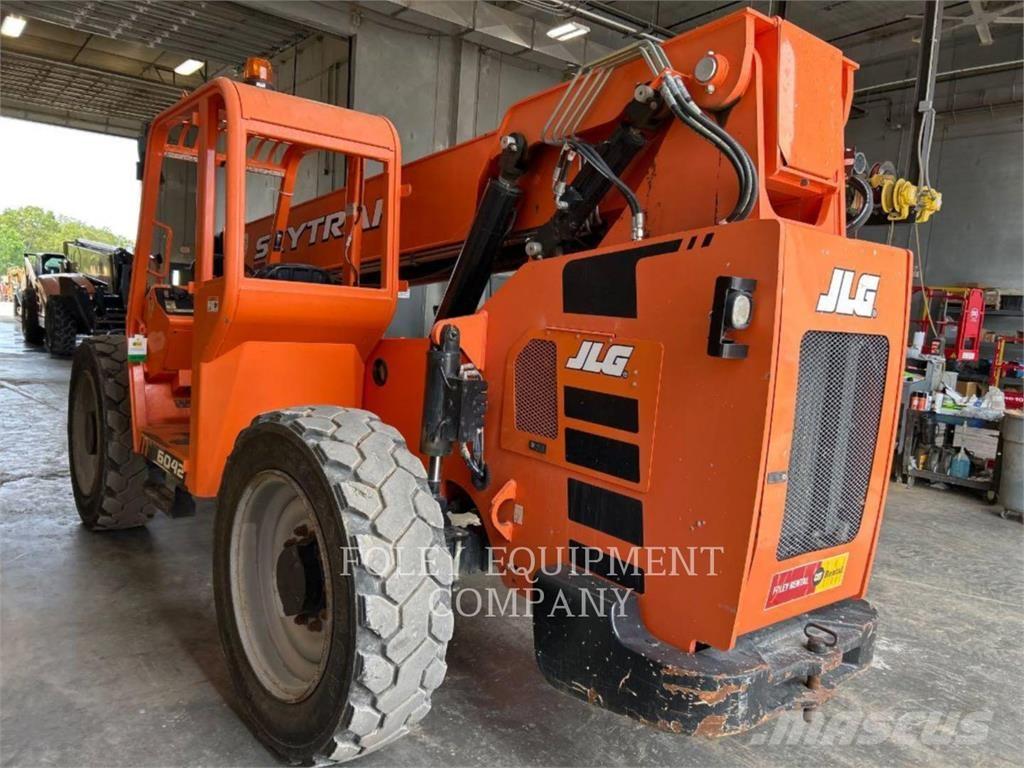 SkyTrak 6042O Teleskopické manipulátory