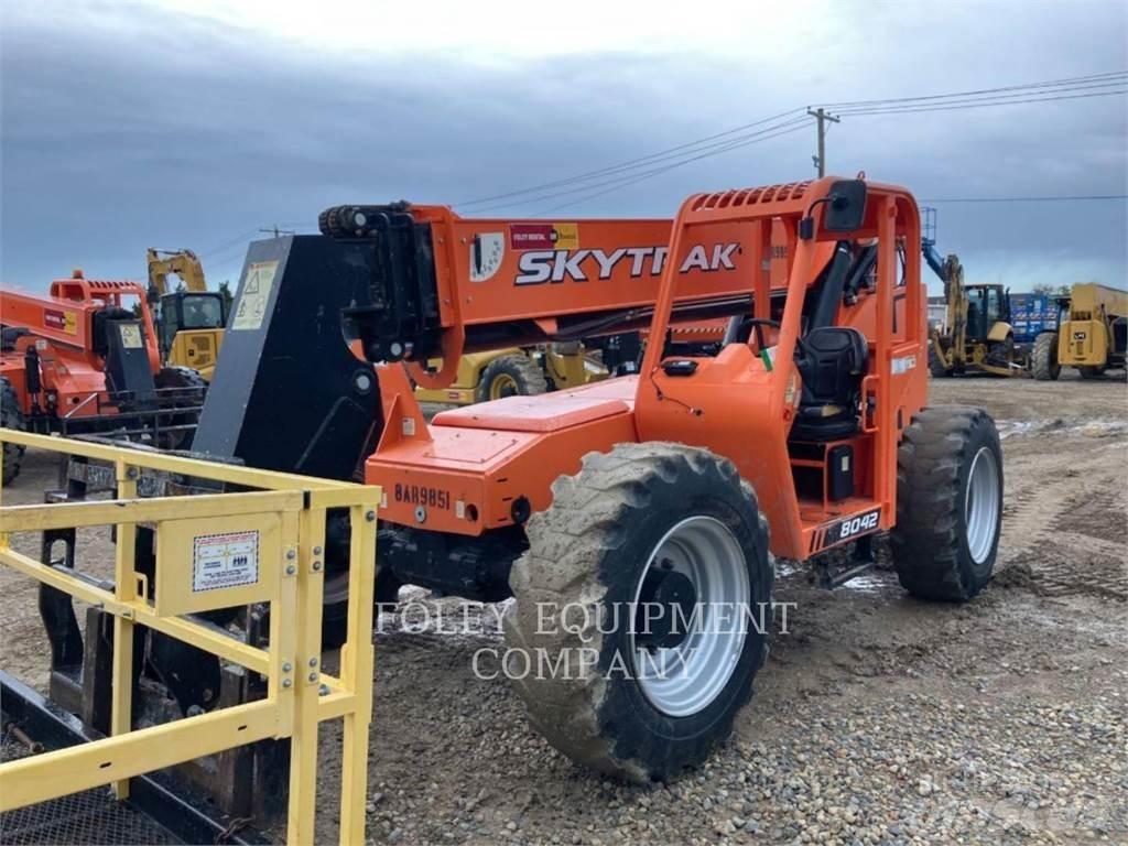 SkyTrak 8042O Teleskopické manipulátory