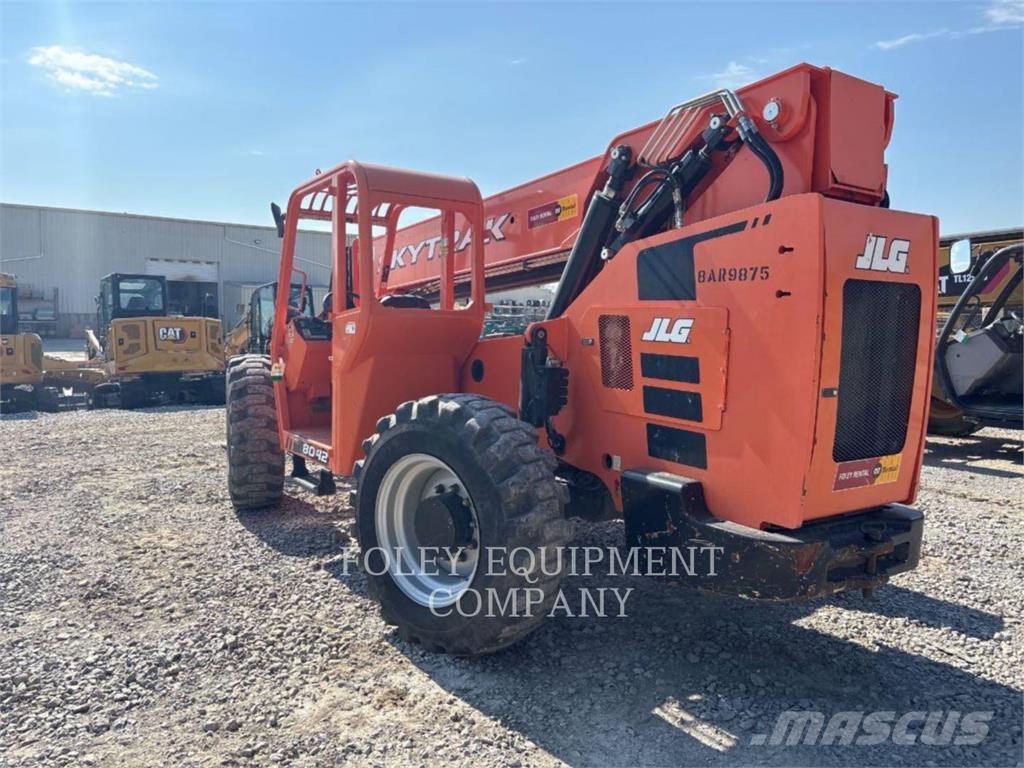 SkyTrak 8042O Teleskopické manipulátory