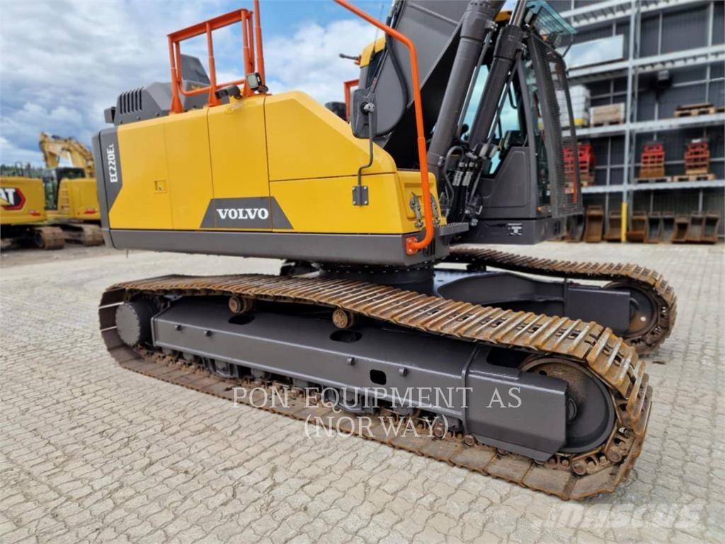 Volvo EC220 Pásová rýpadla
