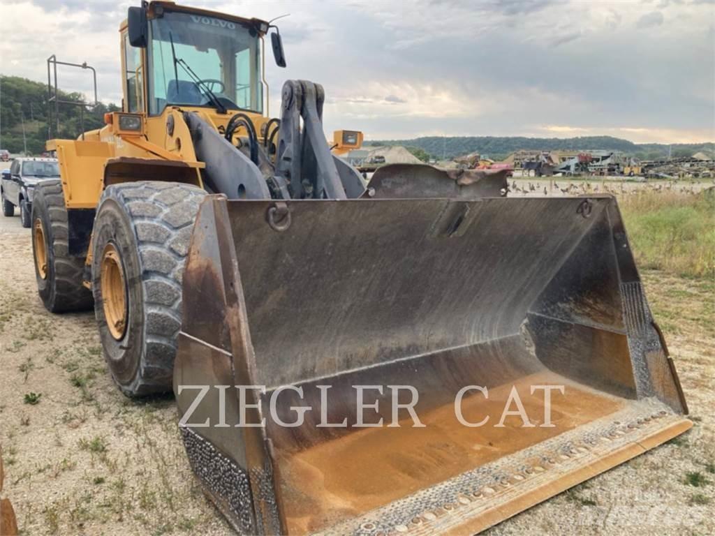 Volvo L220E Kolové nakladače
