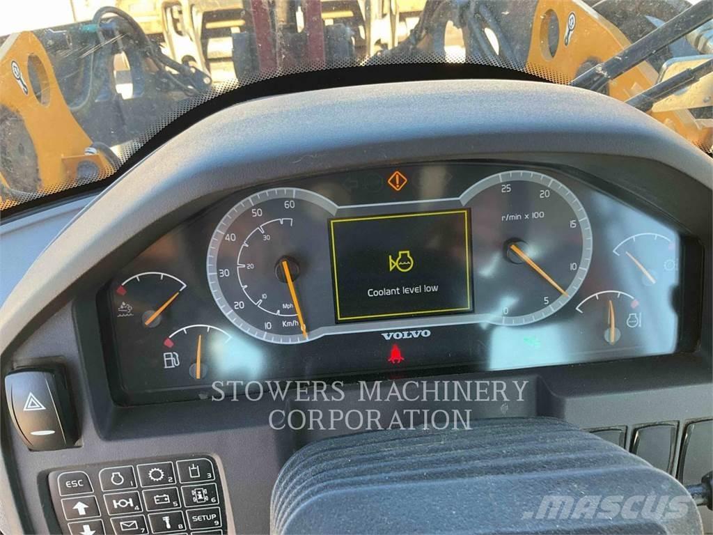 Volvo L60H. Kolové nakladače