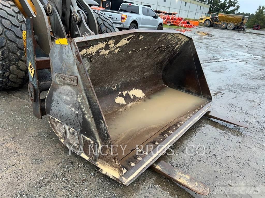 Volvo L70H Kolové nakladače