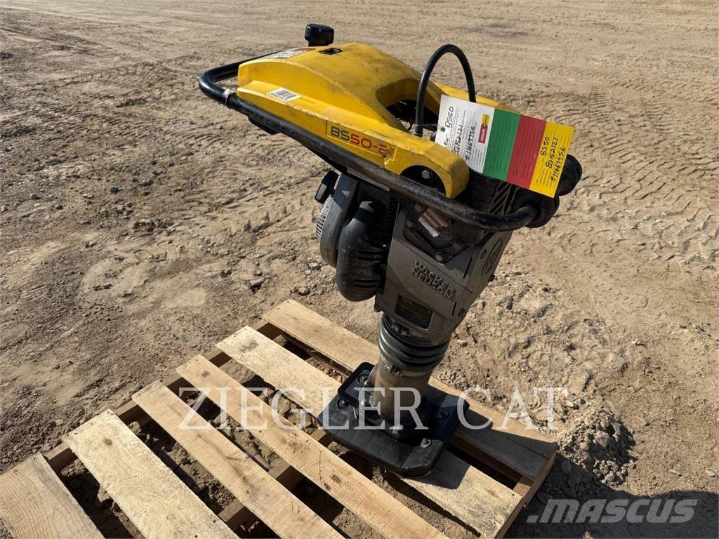 Wacker BS50-2 Půdní kompaktory