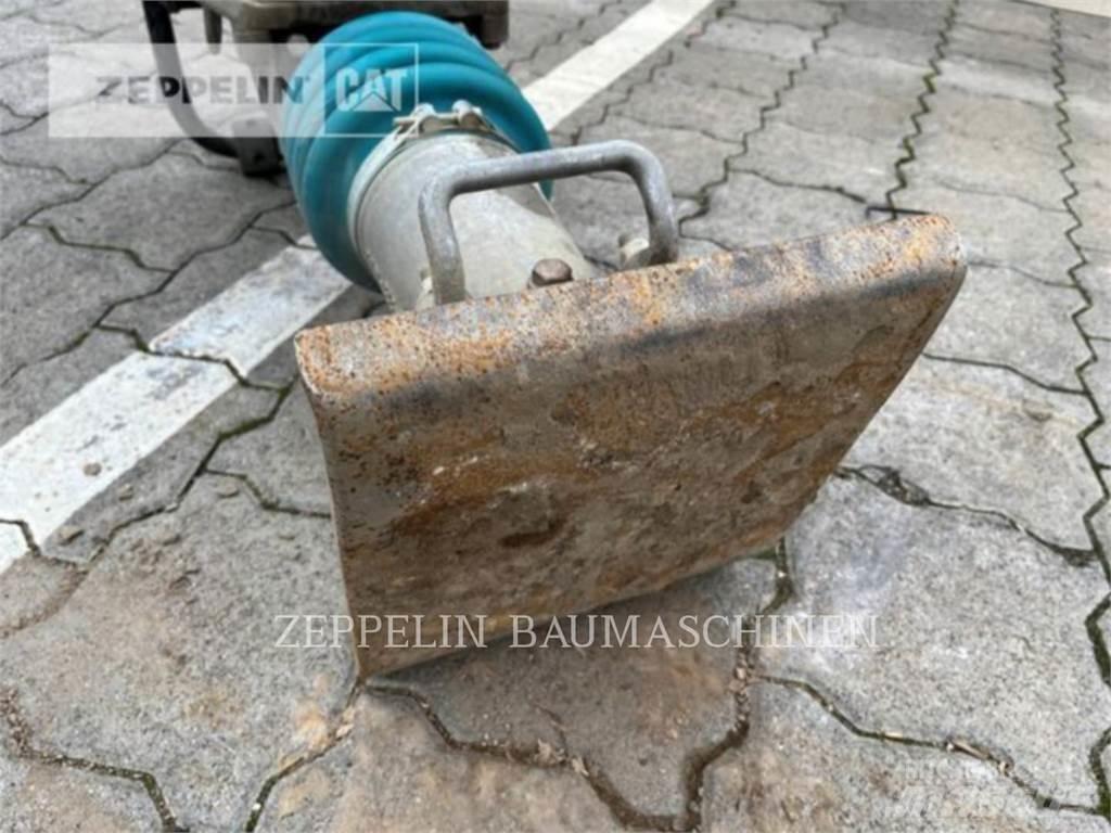 Weber SRV620 Půdní kompaktory