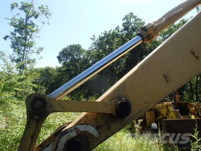 John Deere 690 DLC Pásová rýpadla
