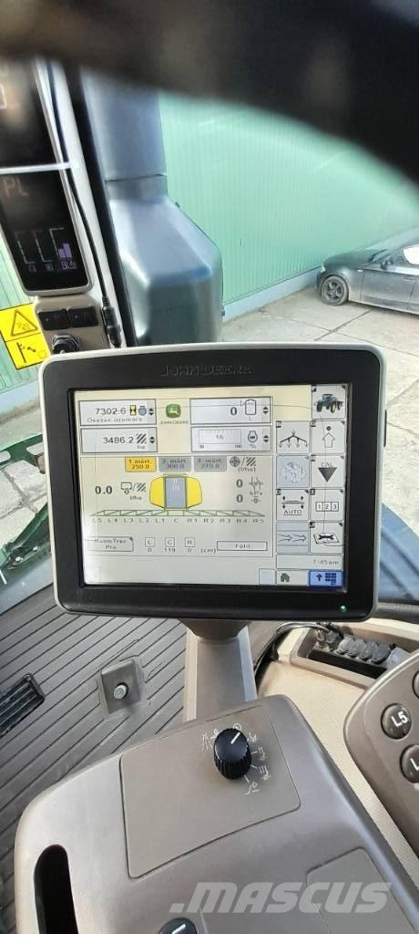 John Deere R 4038 Samohybné postřikovače