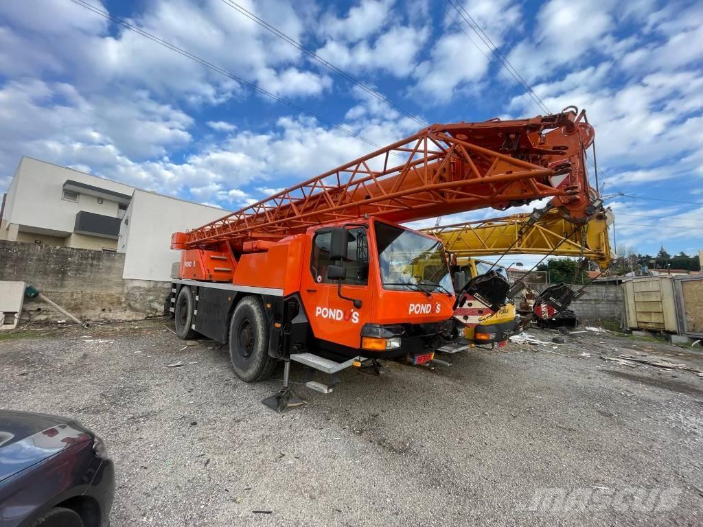 Liebherr LTM 1030-2 Univerzální terénní jeřáby