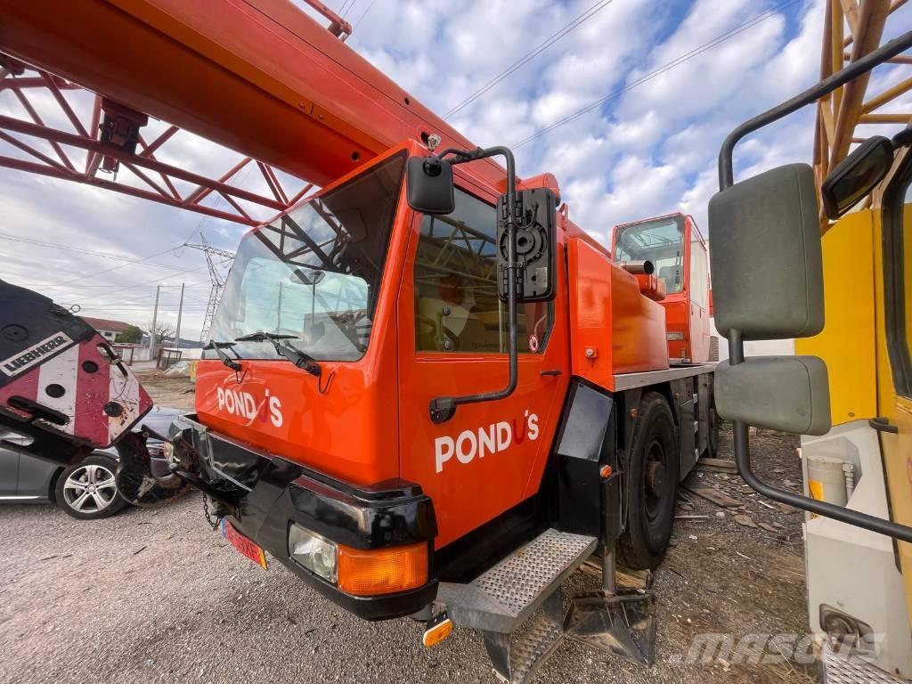 Liebherr LTM 1030-2 Univerzální terénní jeřáby
