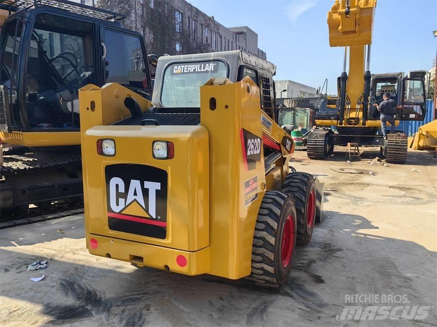 CAT cat262 Smykem řízené nakladače