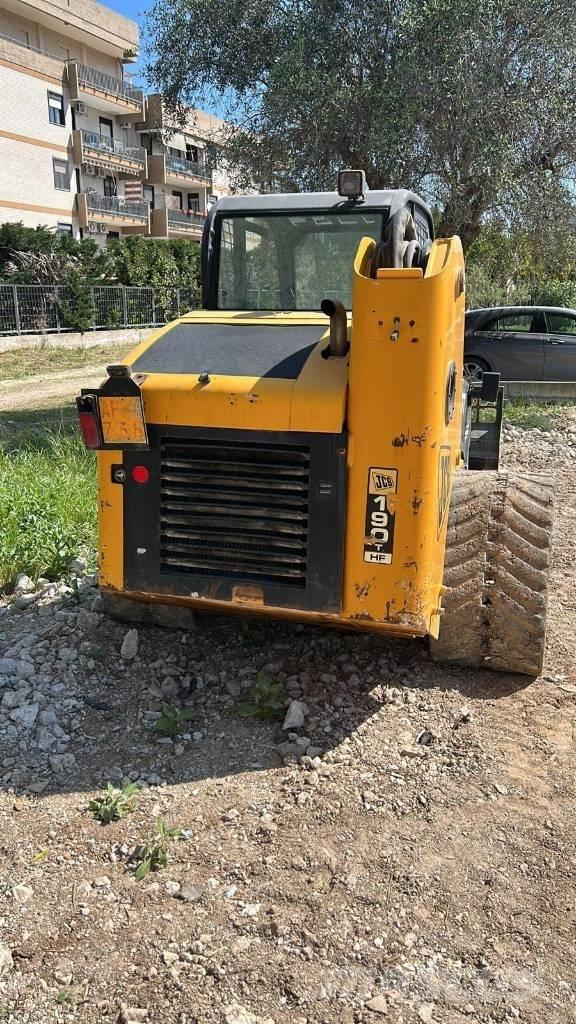 JCB 190 T Smykem řízené nakladače