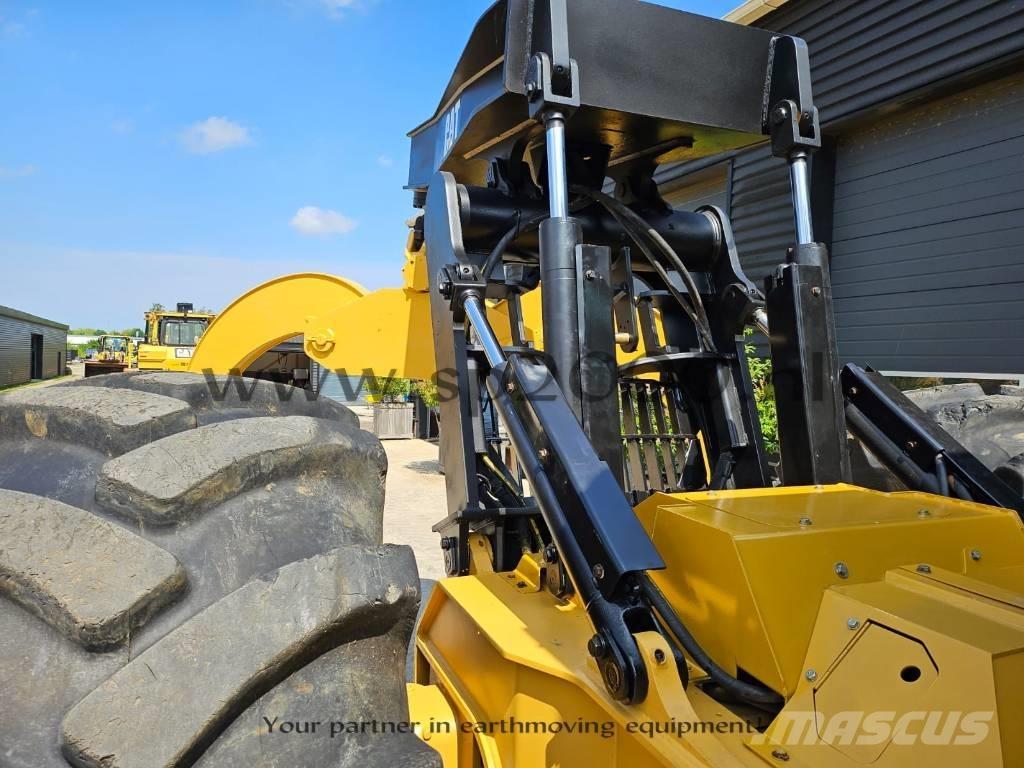 CAT 545 C Skiddery