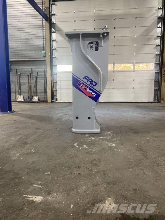 FRD F19 Bourací kladiva / Sbíječky