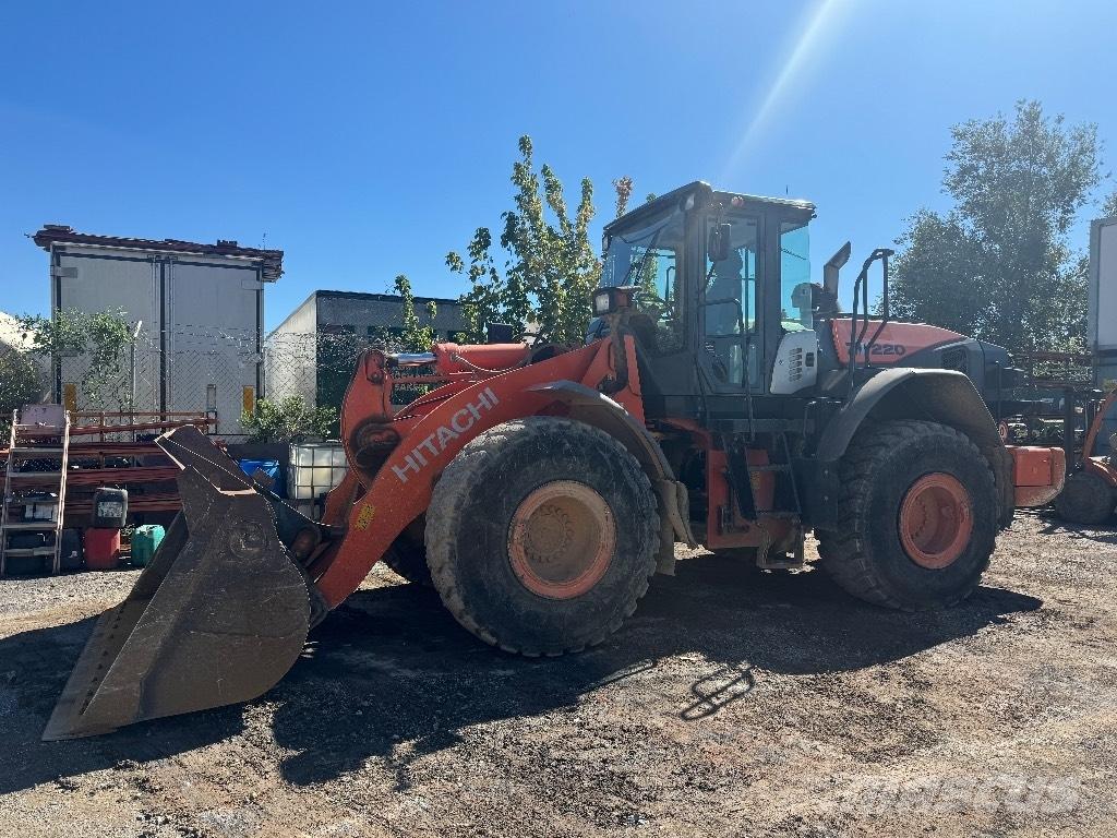 Hitachi ZW 220-3 Kolové nakladače