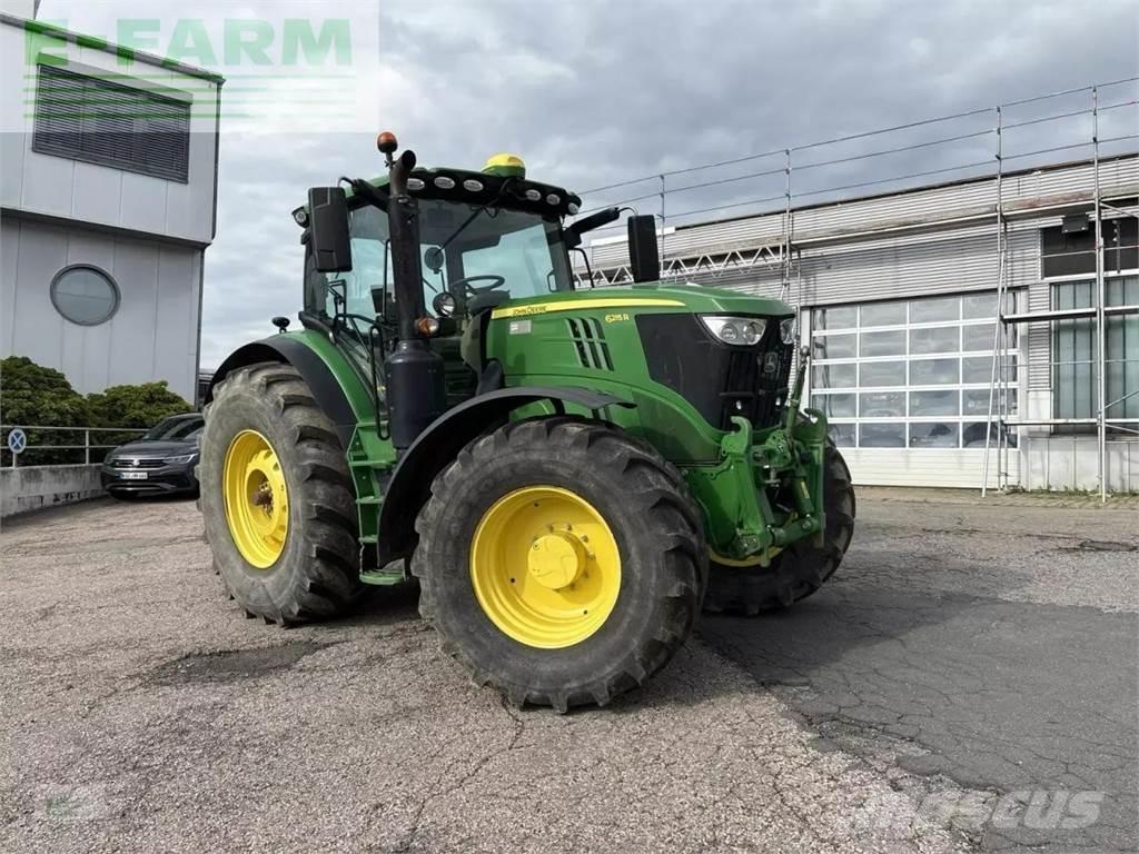 John Deere 6215r Traktory