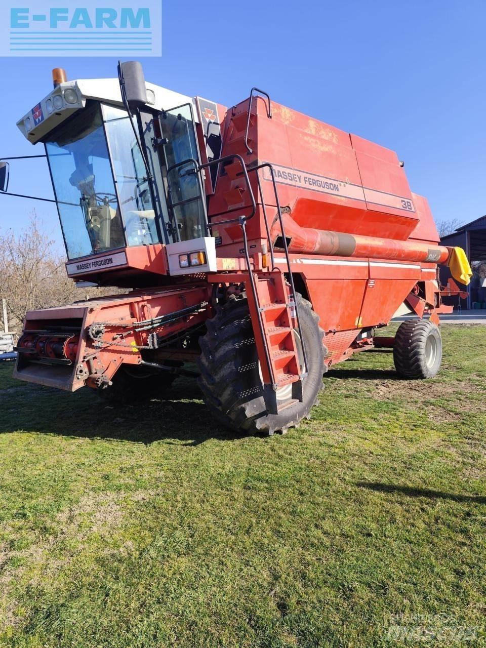 Massey Ferguson 38 Sklízecí mlátičky