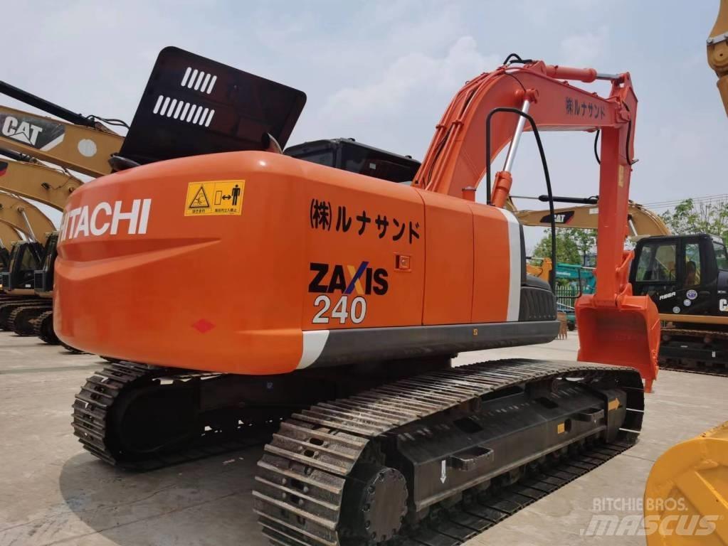 Hitachi ZX 240 Pásová rýpadla