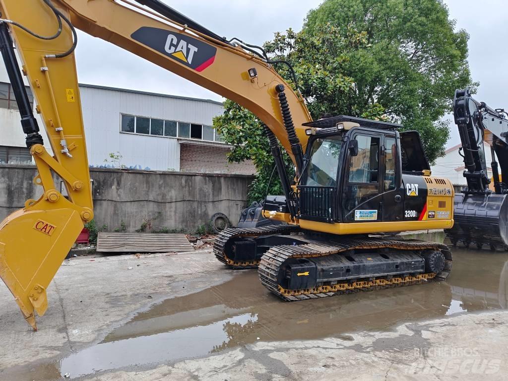 CAT 320 D2 Pásová rýpadla