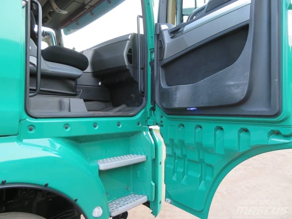 MAN TGX 33.480 Vozy na přepravu kmenů
