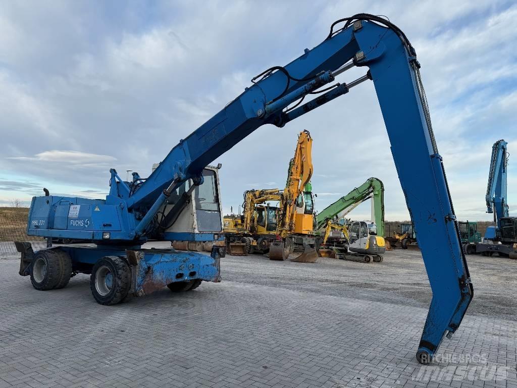 Fuchs MHL 331 Stroje pro manipulaci s odpadem