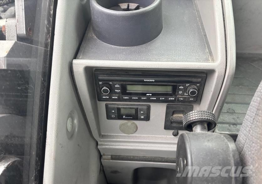 Volvo EC 300 EL Pásová rýpadla