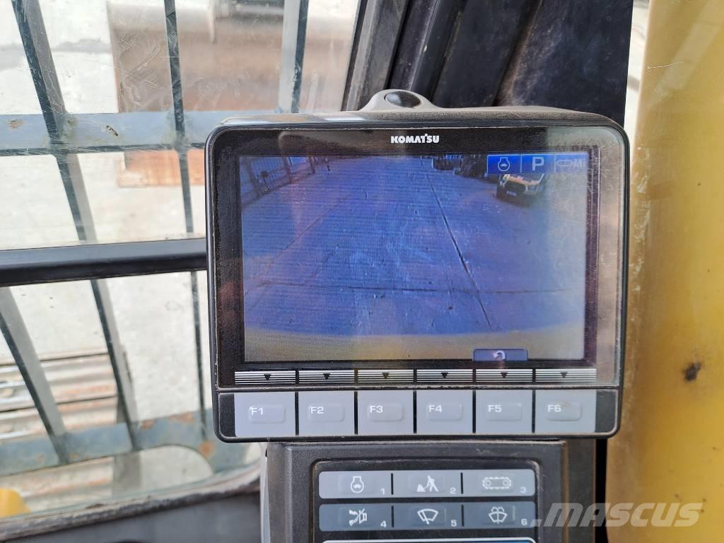 Komatsu HB 215 LC-2 Pásová rýpadla