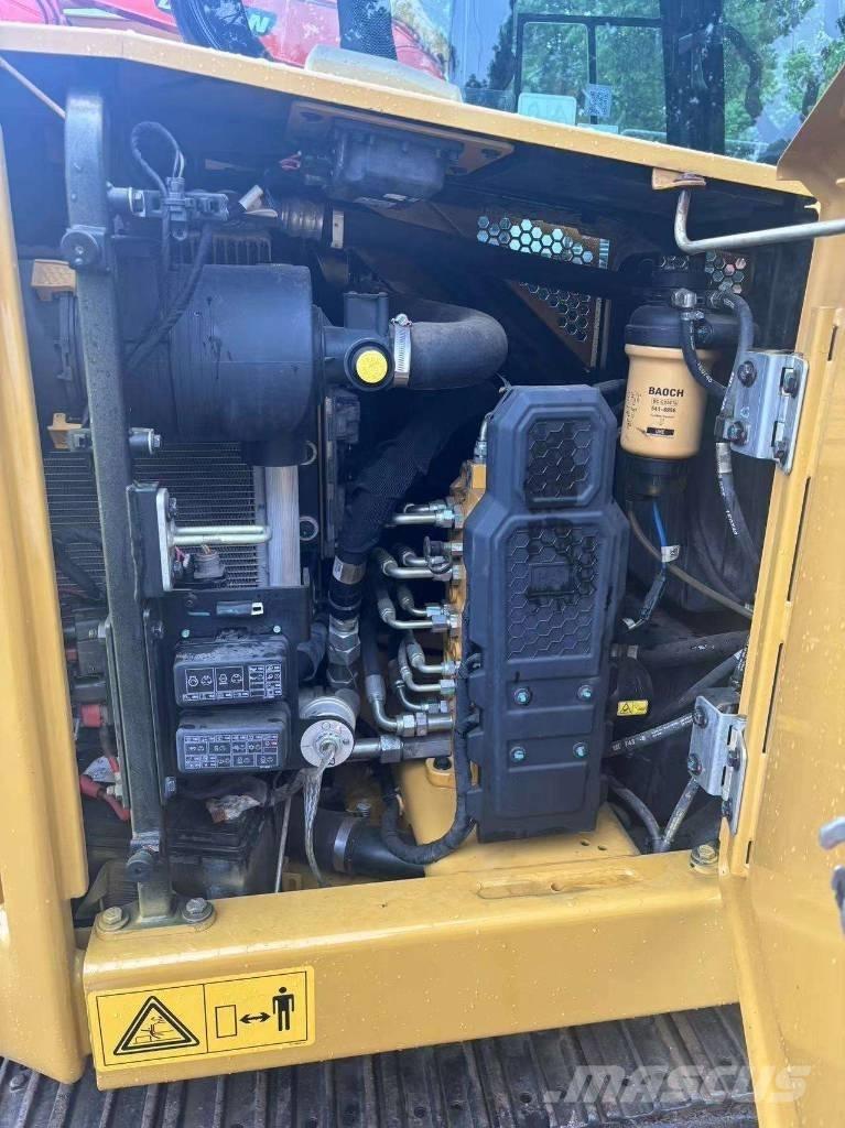 CAT 306 Mini rýpadla < 7t