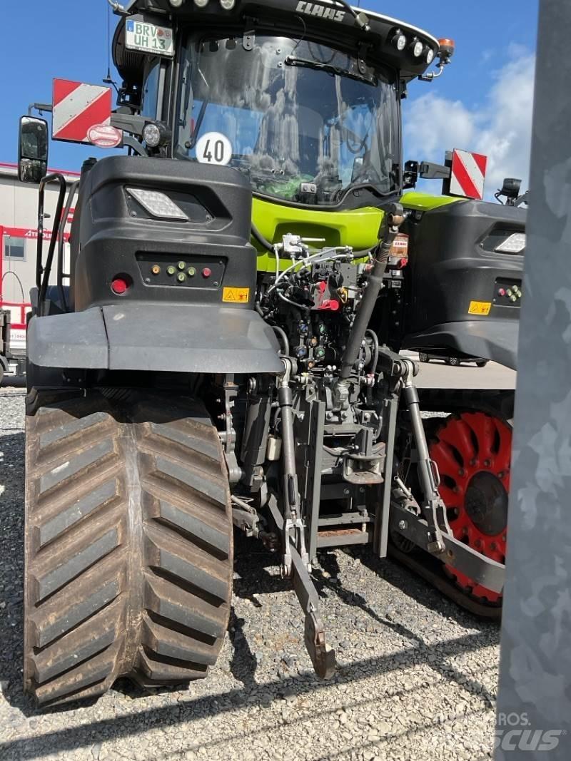 CLAAS Axion 960 TT Pásové jeřáby