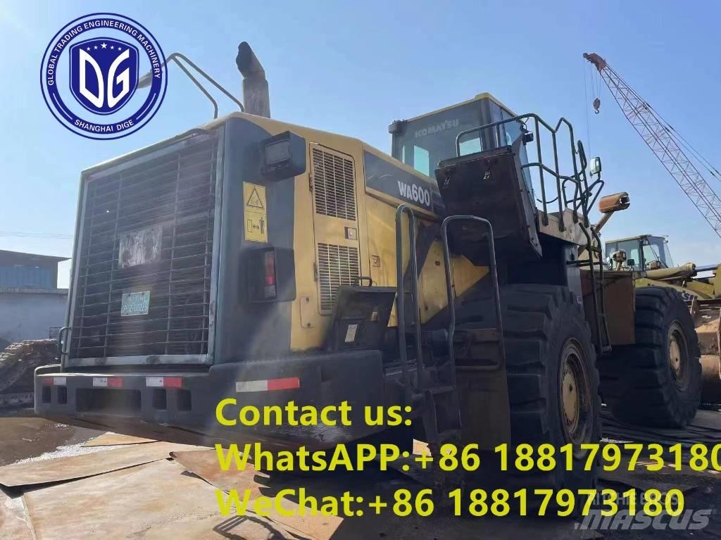 Komatsu WA 600-6 Kolové nakladače