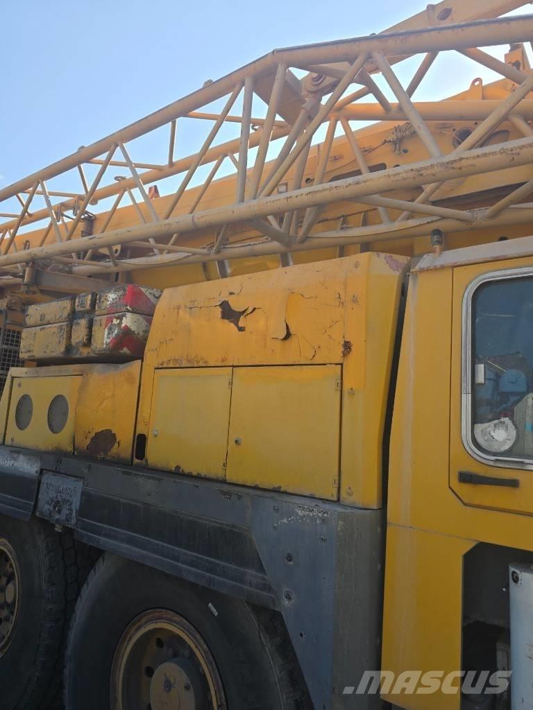 Liebherr LTM 1090 Univerzální terénní jeřáby