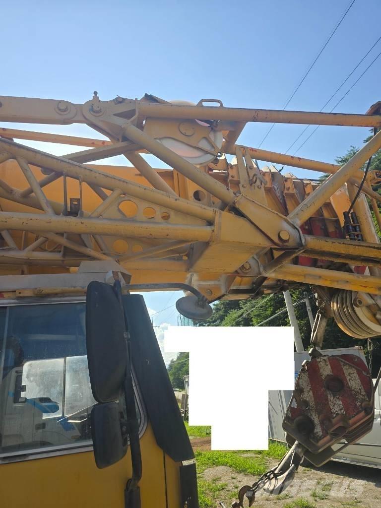 Liebherr LTM 1090 Univerzální terénní jeřáby