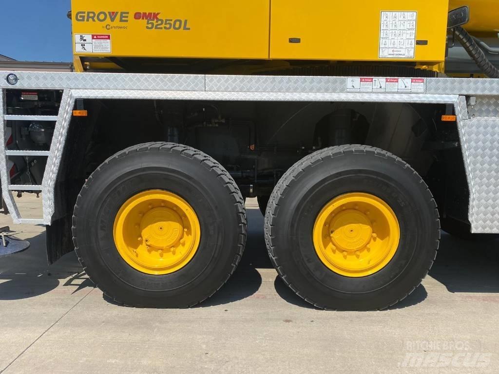 Grove GMK5250L Univerzální terénní jeřáby