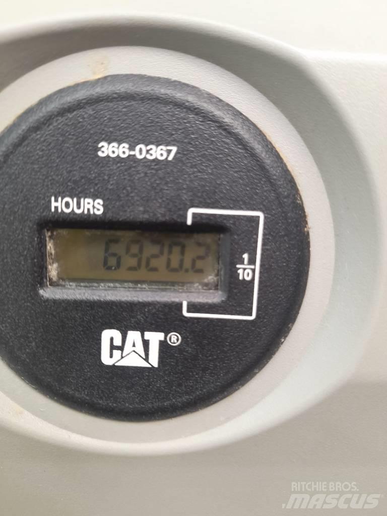 CAT 326 F Pásová rýpadla