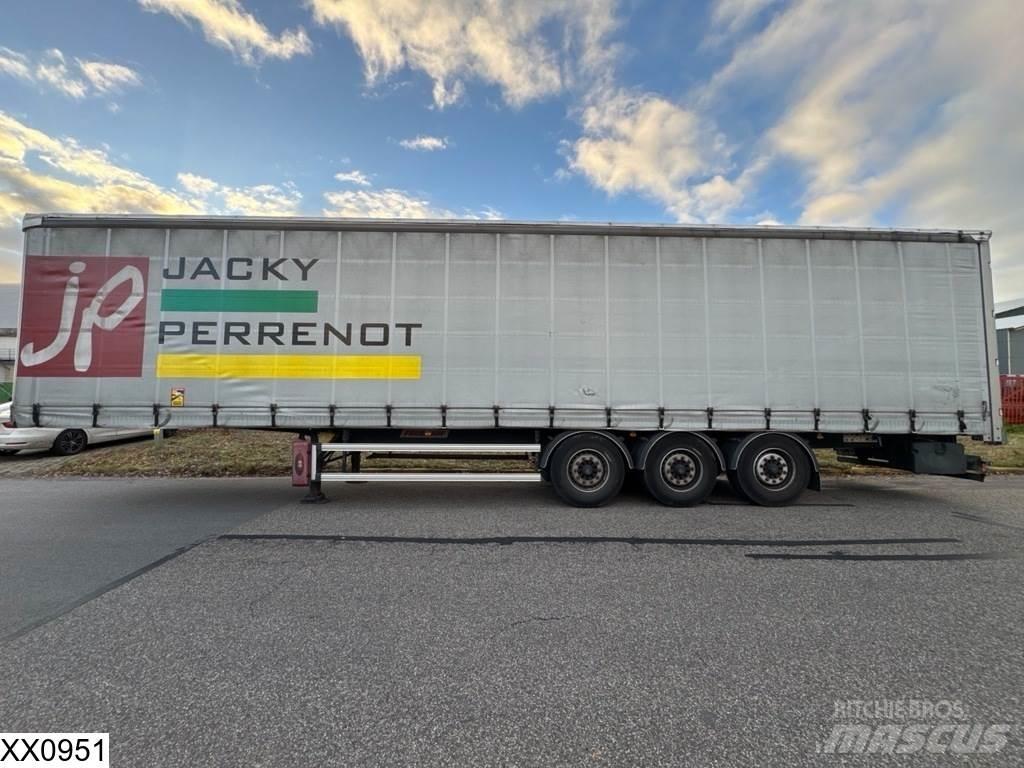 Fruehauf Tautliner Plachtové návěsy