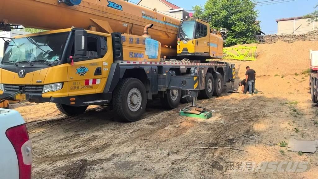 XCMG XCA220 Univerzální terénní jeřáby