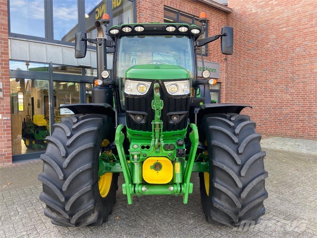 John Deere 6R185 Traktory