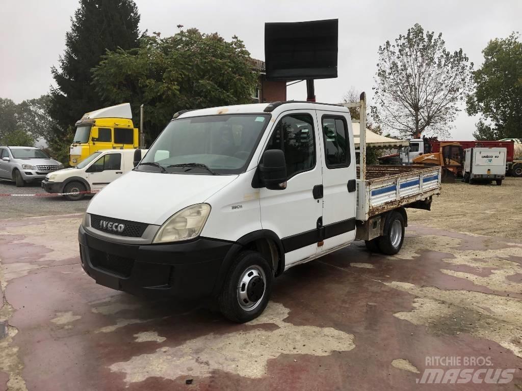Iveco Daily 35-110 Skříňová nástavba
