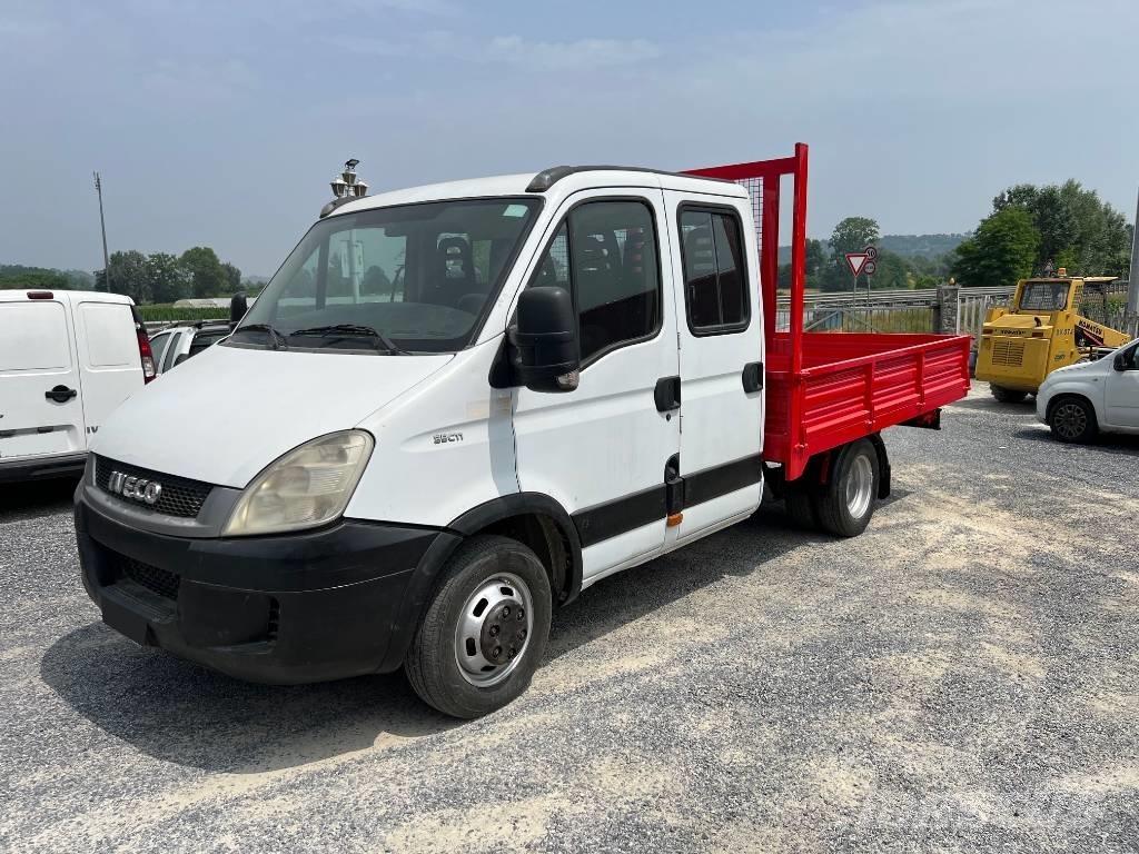 Iveco Daily 35-110 Skříňová nástavba