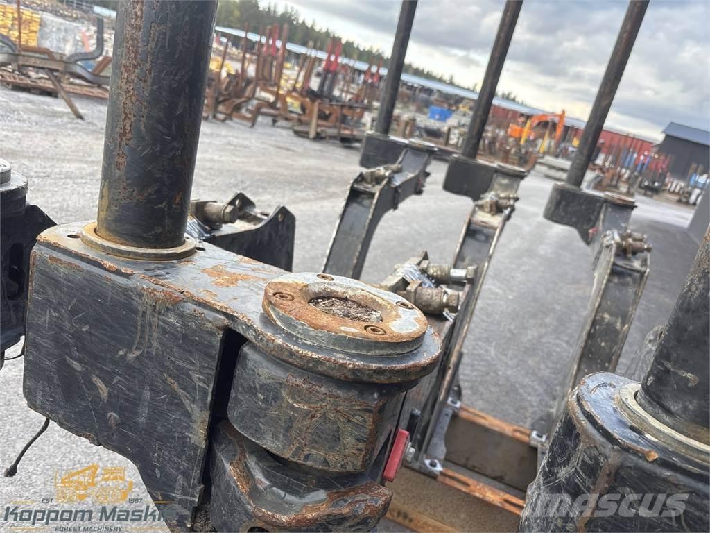 Komatsu 855 Další komponenty